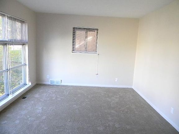 3rd image of 3406 E 4th St