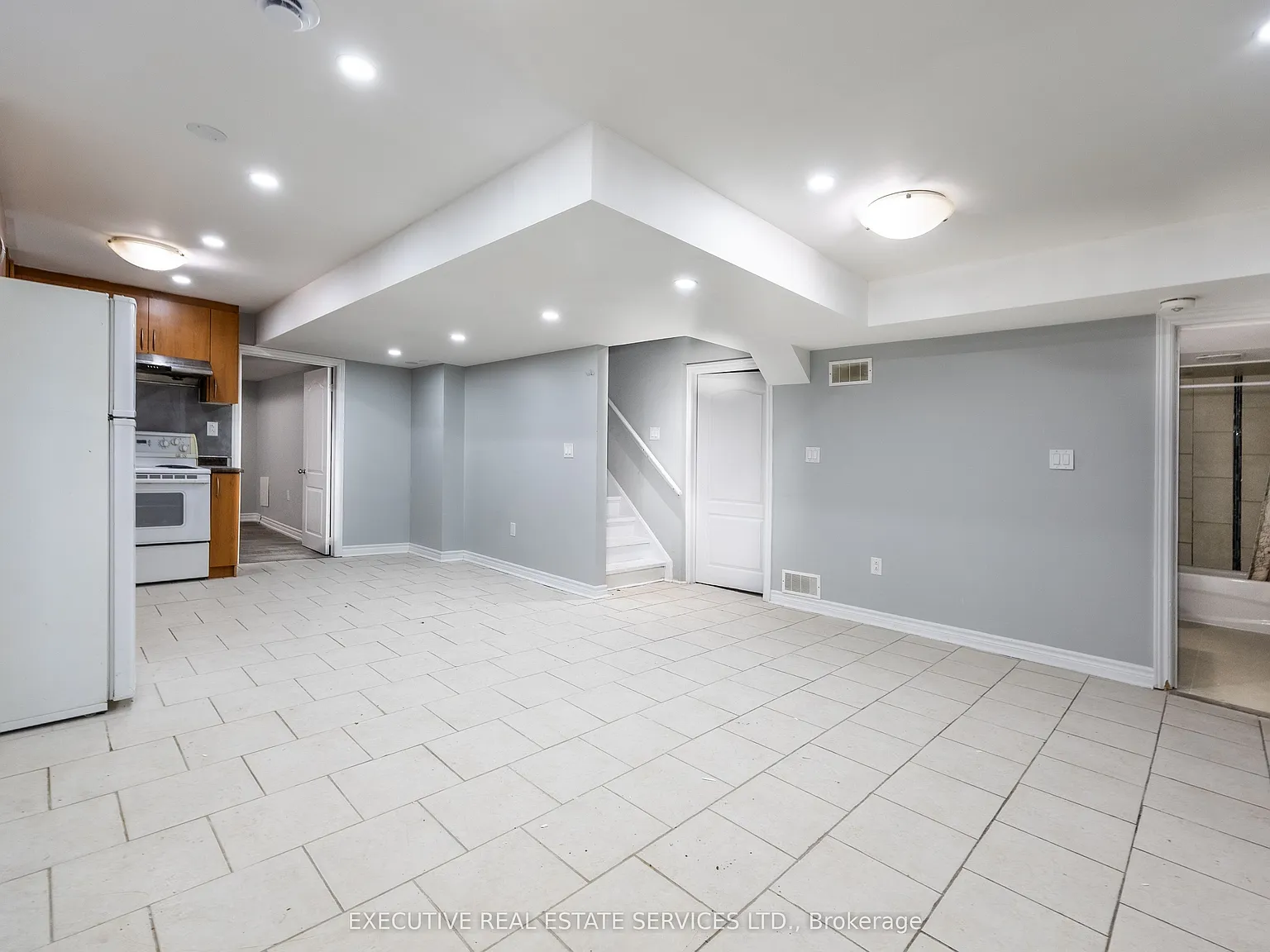 3 bed, $1,650 — Photo 4