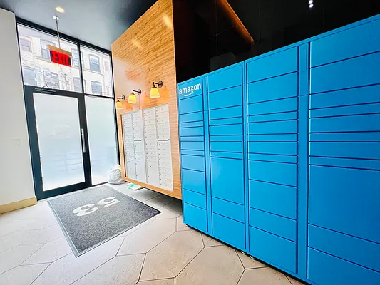 Rented by EXR | media 30