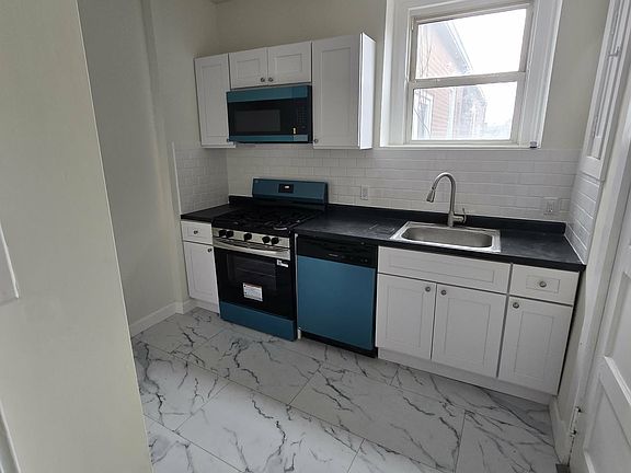 4th image of 6300 N Rosebury Ave APT 3S
