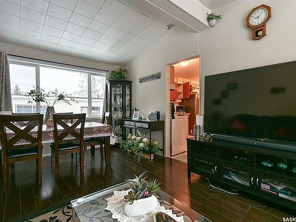 4th image of 94 Spruce St