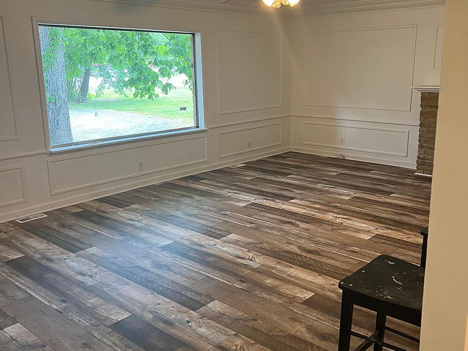 2nd image of 21113 Highway 365 N