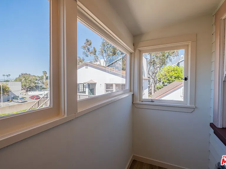 216 N Catalina Ave #216C — Photo 27