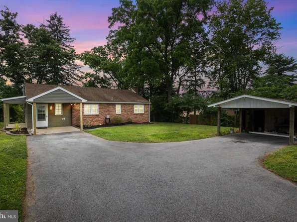 2465 Carlisle Rd, York, PA 17408