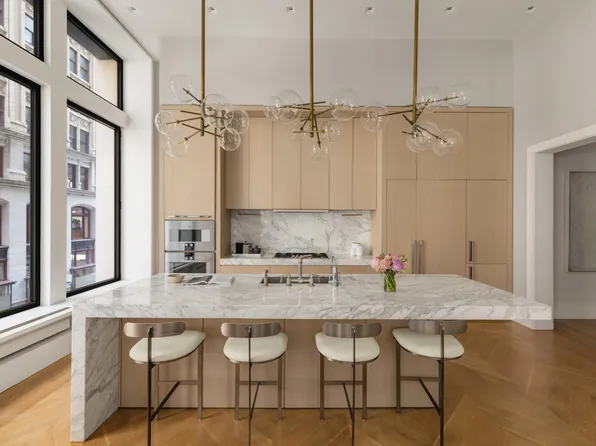 212 Fifth Avenue image 3 of 12
