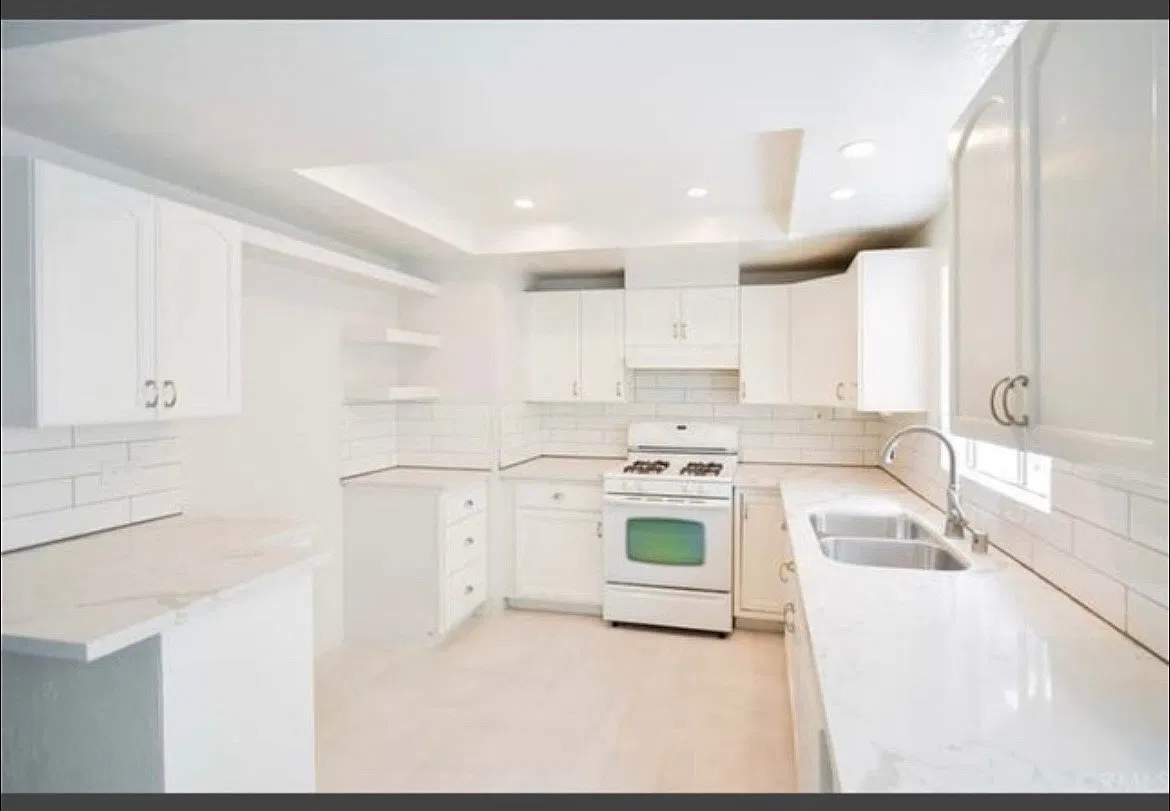 2 bed, 1640 sqft, $3,250 — Photo 3