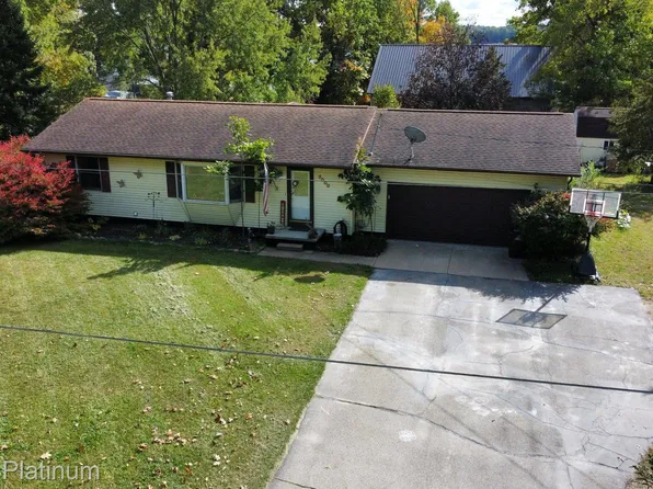 6000 San Marino Rd, Gregory, MI 48137