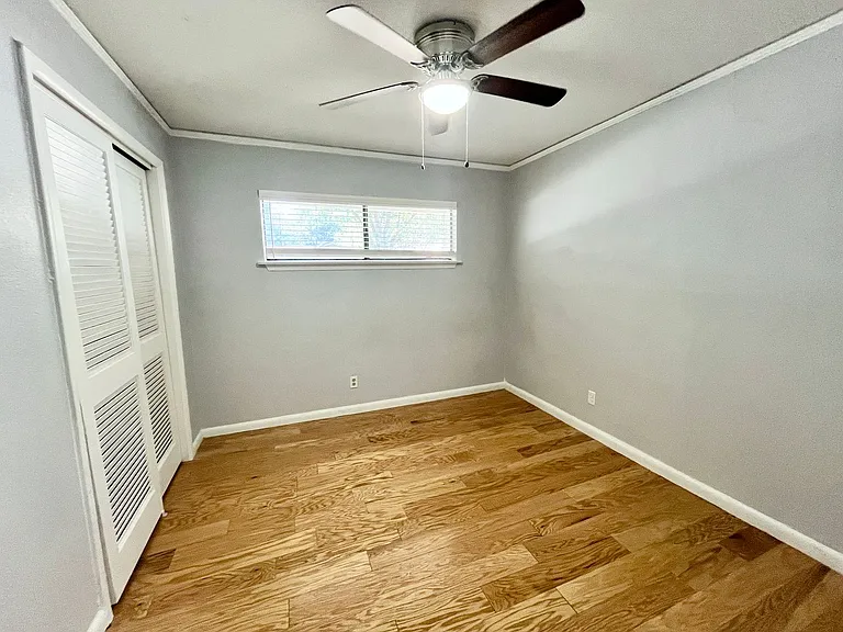 830 Blackburn St — Photo 30