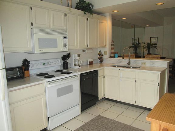 5th image of 330 Bella Vista Ct N #30