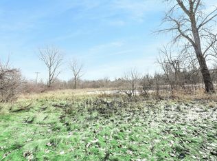 5651 Brookville Rd, South Lyon, MI 48178