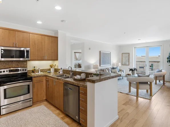3090 Glascock St APT 303, Oakland, CA 94601