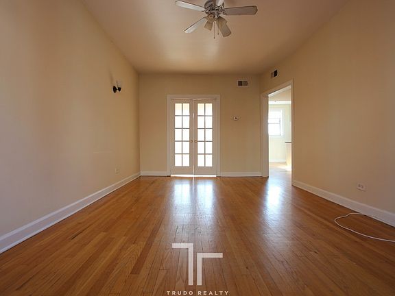 4th image of 550 W Aldine Ave #552-3S