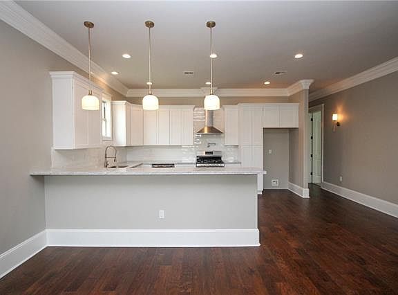 3rd image of 4320 W Napoleon Ave