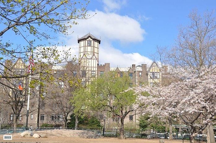1st image of 116 Pinehurst Ave APT D52