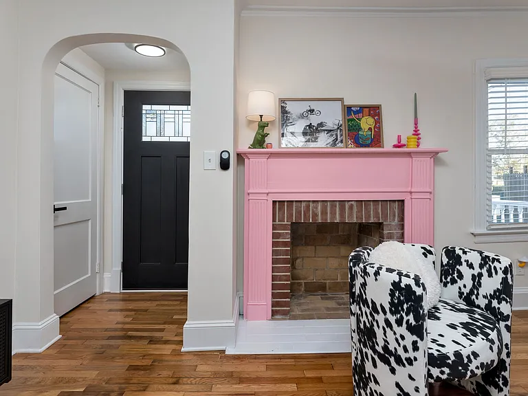 1414 Queen St — Photo 8