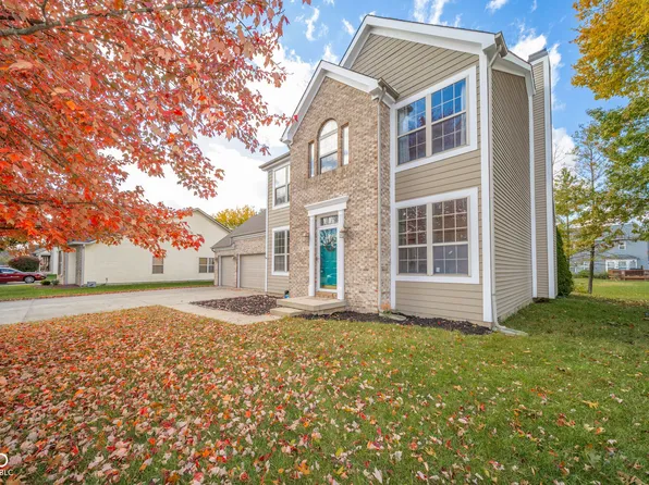 400 Winterwood Dr, Avon, IN 46123