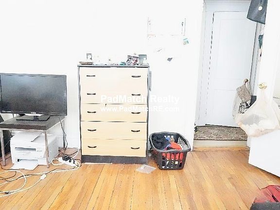 5th image of 161 Kelton St APT 24