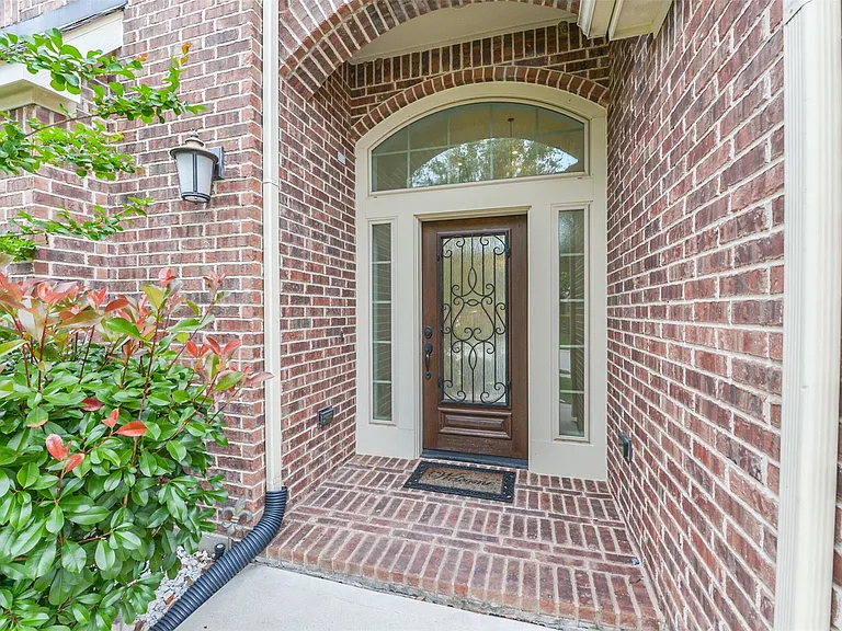 10014 Eldarica Way — Photo 3