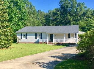 1402 Herring Dr, Manning, SC 29102