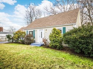 37 Sunrise Ter, Springfield, MA 01119