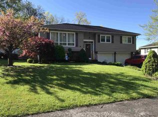28 Gadsen Ct, Albany, NY 12205