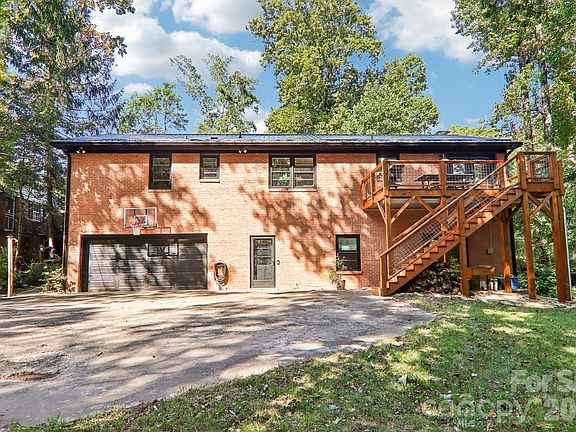 2nd image of 333 Kenilworth Rd