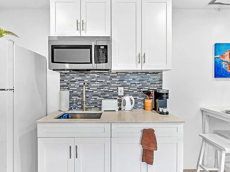 2121 McKinley St #1 — Photo 5