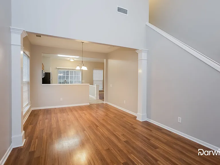 10456 Roundleaf Dr — Photo 6