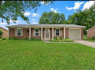 1305 Sunshine Ln, Jeffersonville, IN 47130