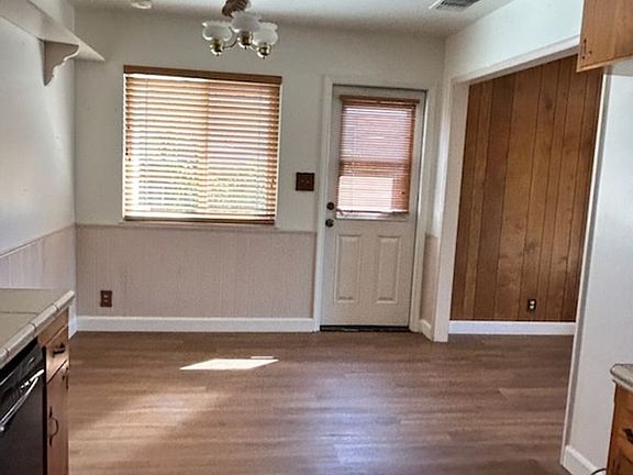 5th image of 749 E Wrenwood Ave