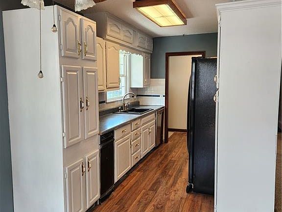 5th image of 701 S Crisp Ave