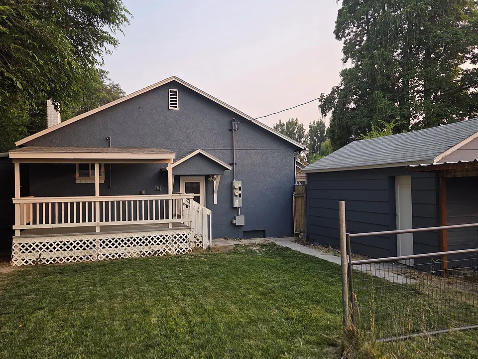 306 W California Ave #2