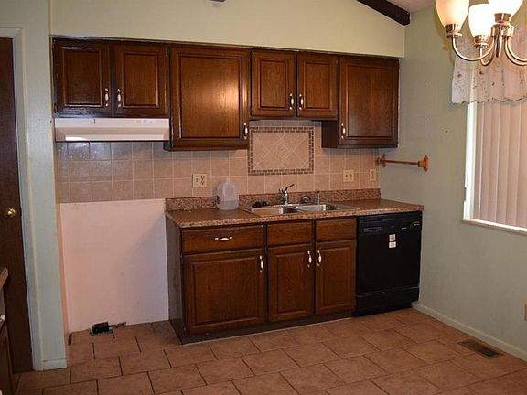 4th image of 1021 Dry Horse Ct