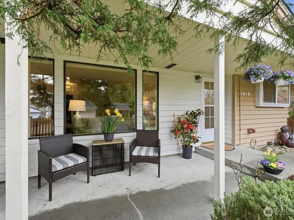 1312 N 171st Street, Shoreline, WA 98133