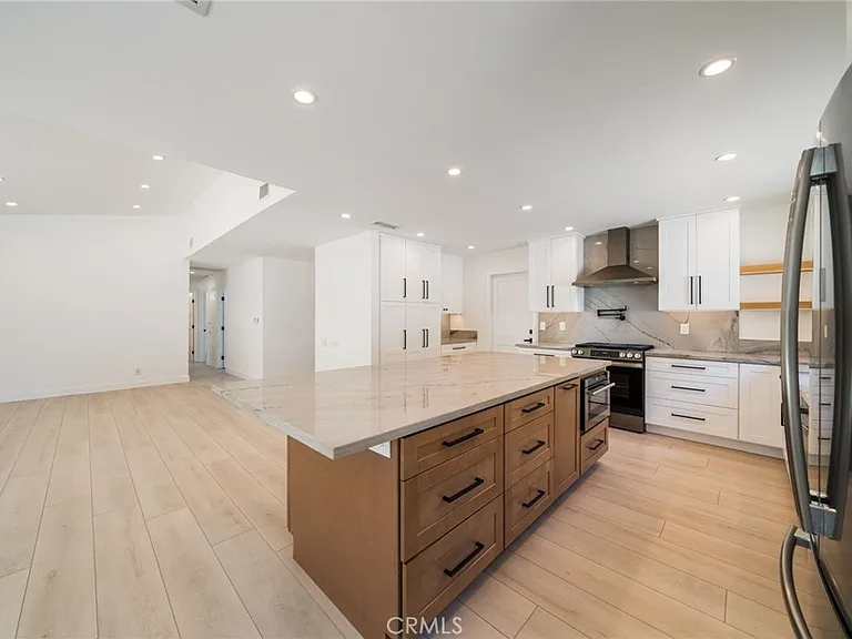 24122 Oro Grande Ln — Photo 9