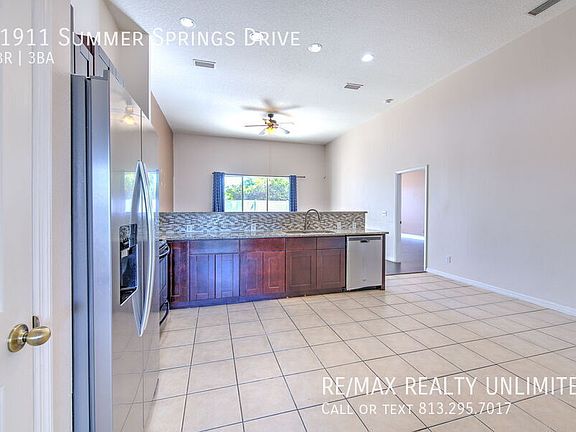 4th image of 11911 Summer Springs Dr