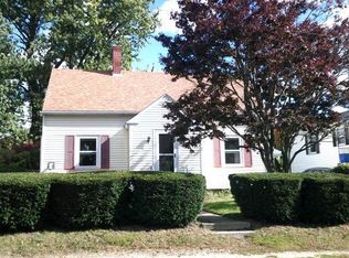 28 Angell St, Woonsocket, RI 02895