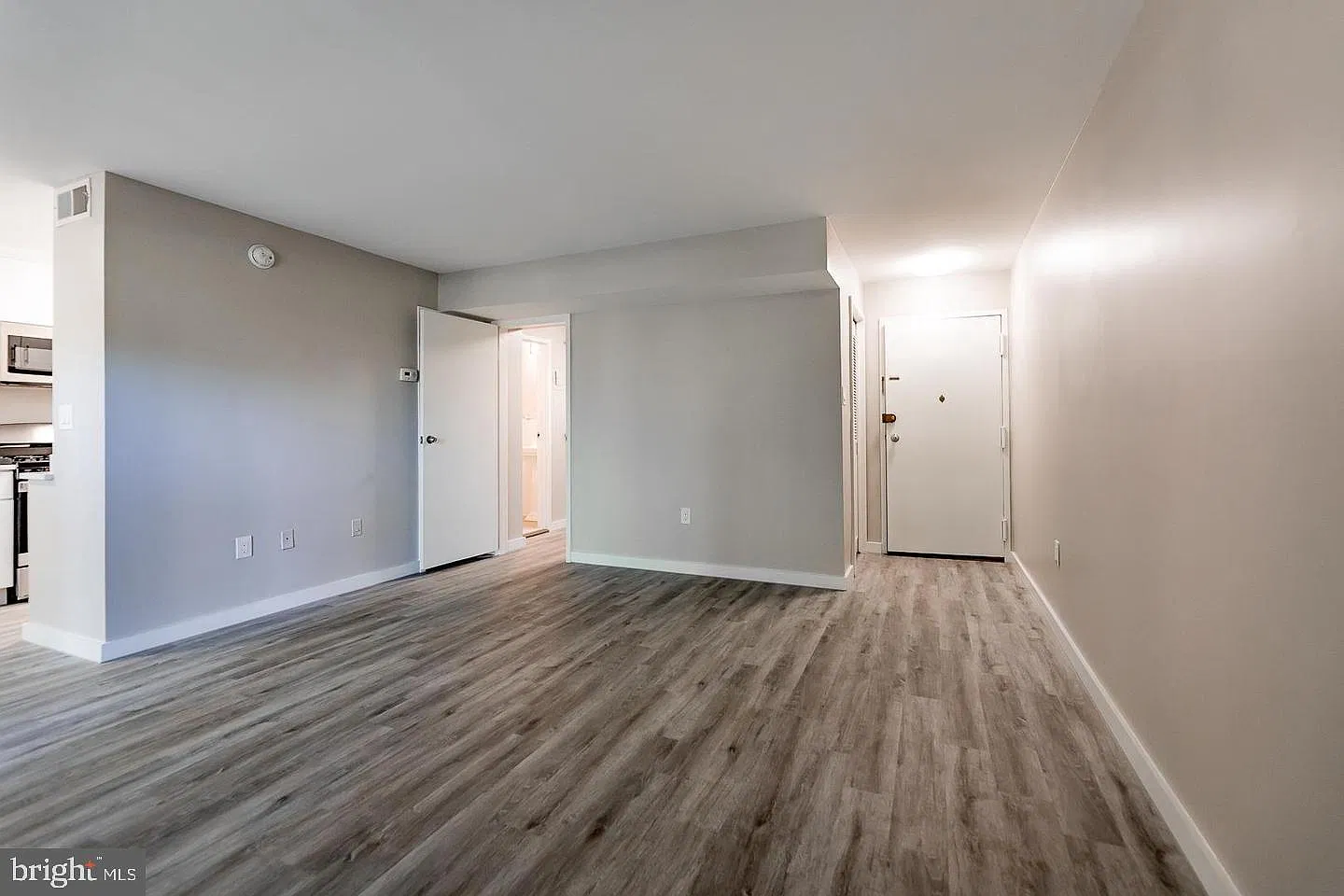 1 bed, 1.0 bath, 502 sqft, $1,650 — Photo 2