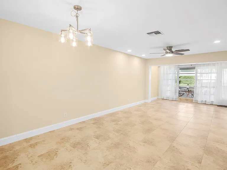 1111 Mahogany Way #76-B — Photo 12