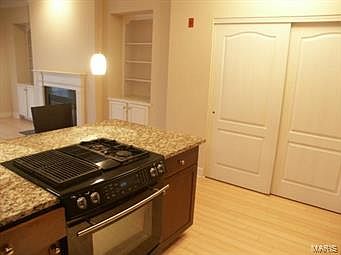 3rd image of 2211 Grand S #104