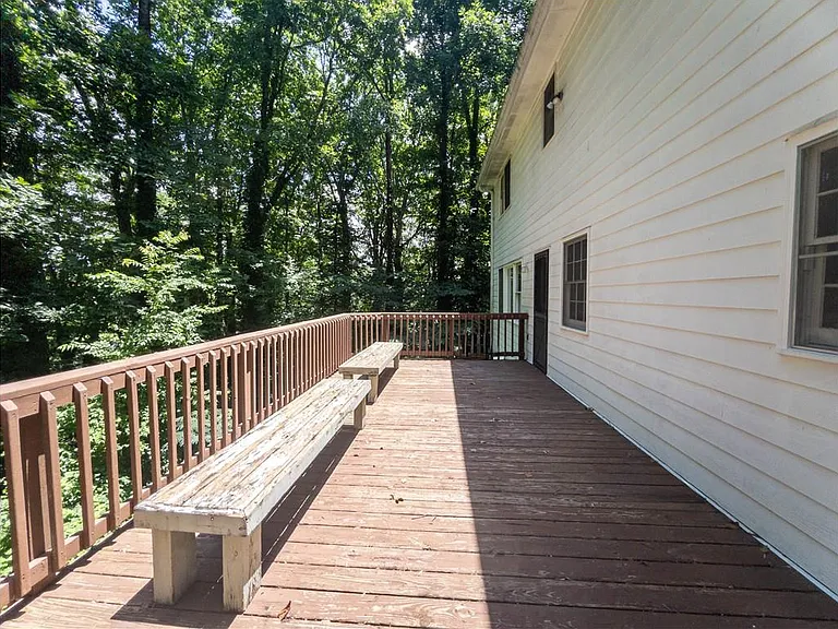 965 Millbrook Ct — Photo 33