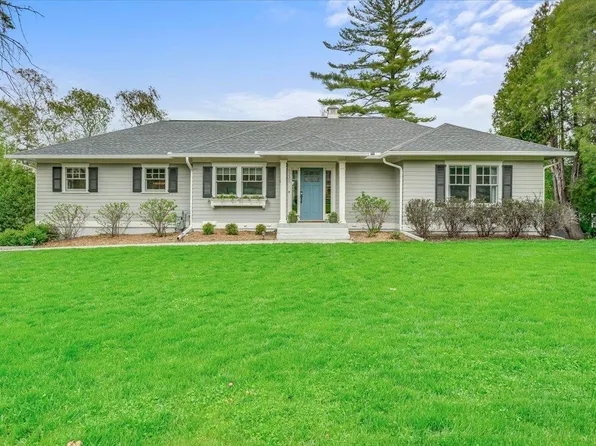 5232 Duncraig Rd, Edina, MN 55436