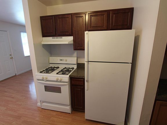 3rd image of 21188 Poinciana St