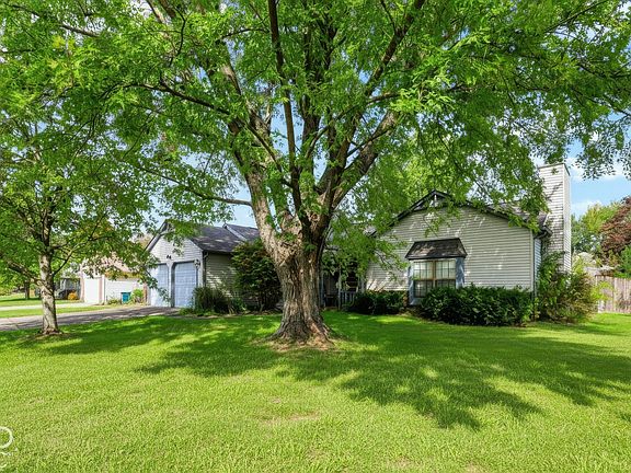 2nd image of 6408 Muirfield Way