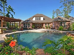 71 E Hullwood Ct, The Woodlands, TX 77389