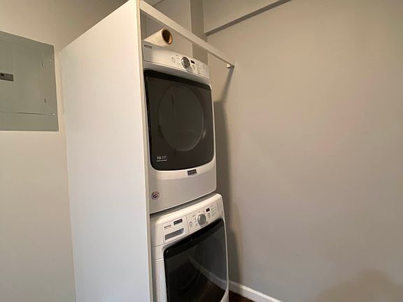 5th image of 3520 Dekalb Ave APT 6E