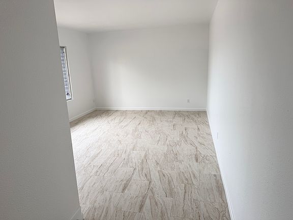 4th image of 5817 W Tierra Buena Ln