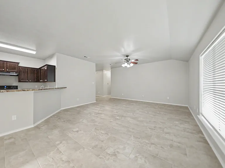 2103 Jefferson Ct S — Photo 7