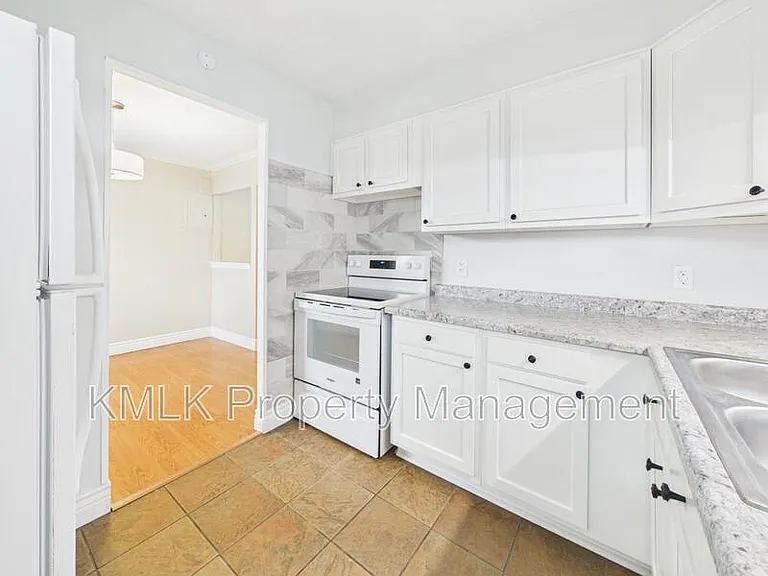 3434 Lawndale Dr — Photo 12