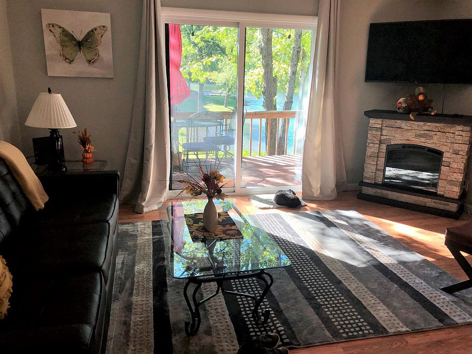 1st image of 74 Lakeshore Ct Unit 82